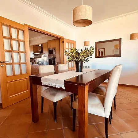 Apartmán T2 Sea View, Pool, Golf, Del Rey, Obidos B10 *